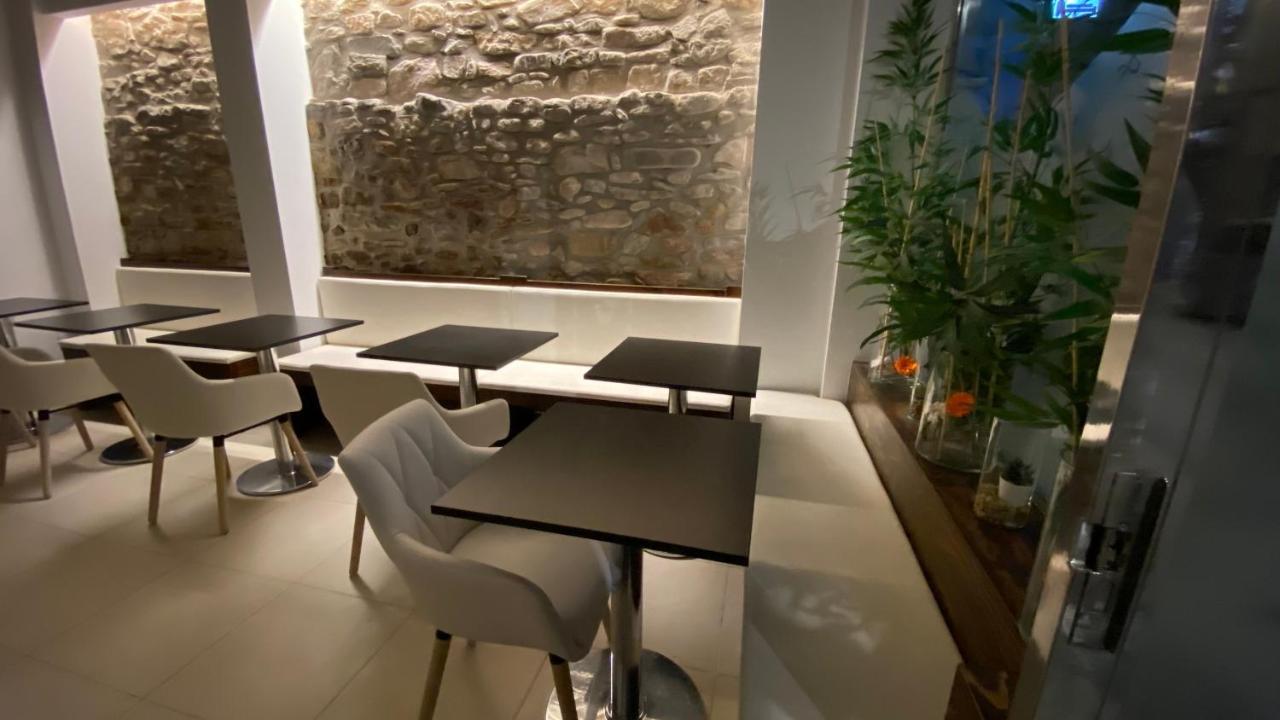 Hostal Somnis Suria Extérieur photo