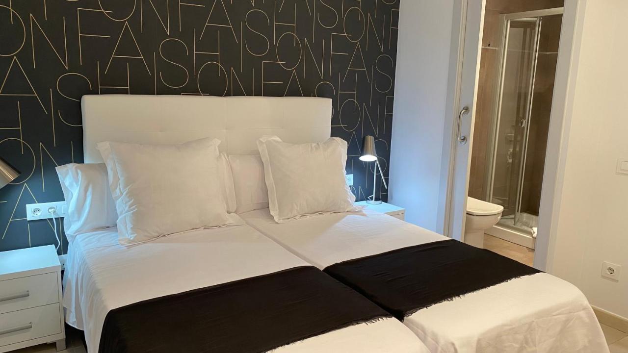 Hostal Somnis Suria Extérieur photo