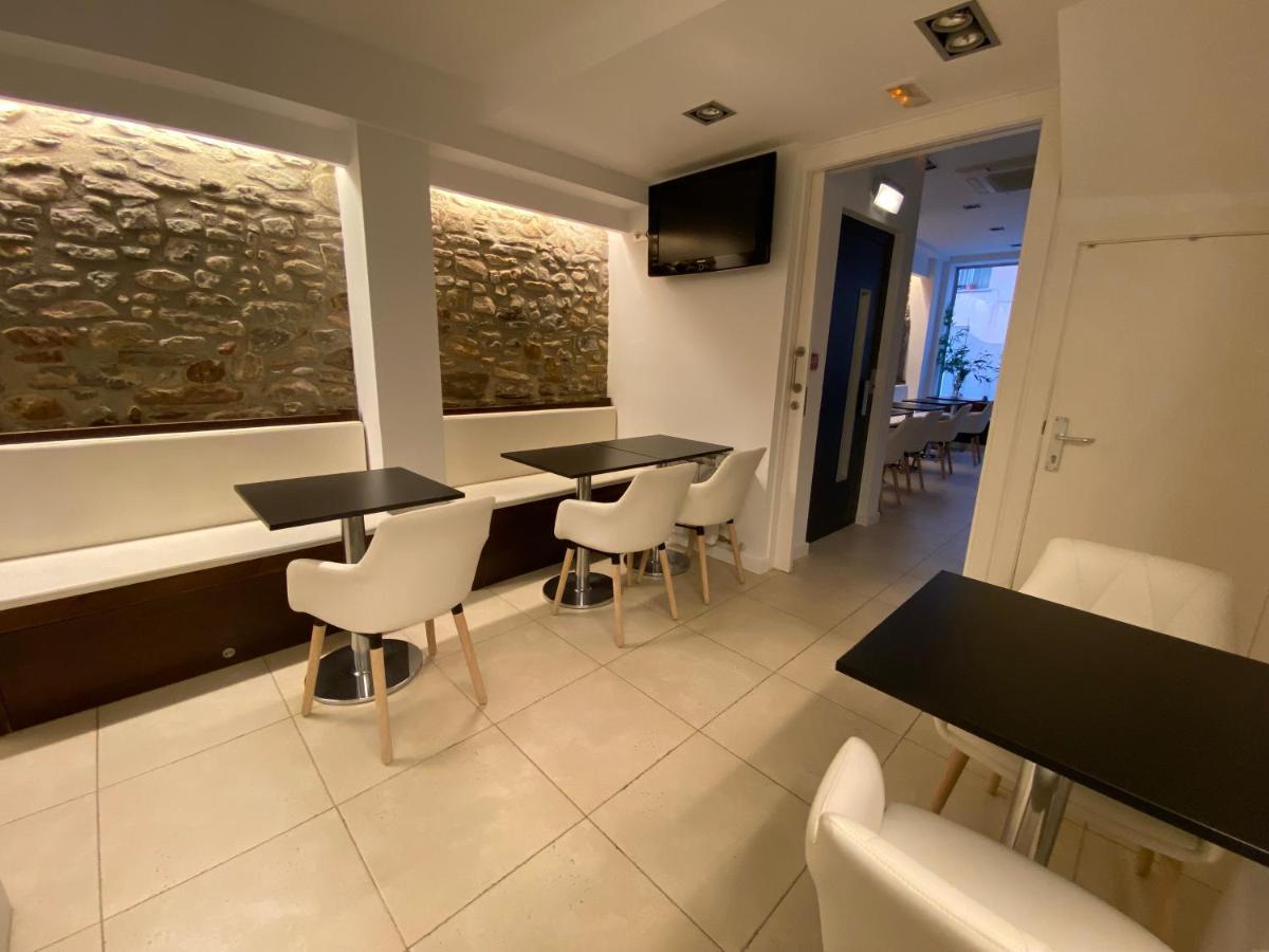 Hostal Somnis Suria Extérieur photo